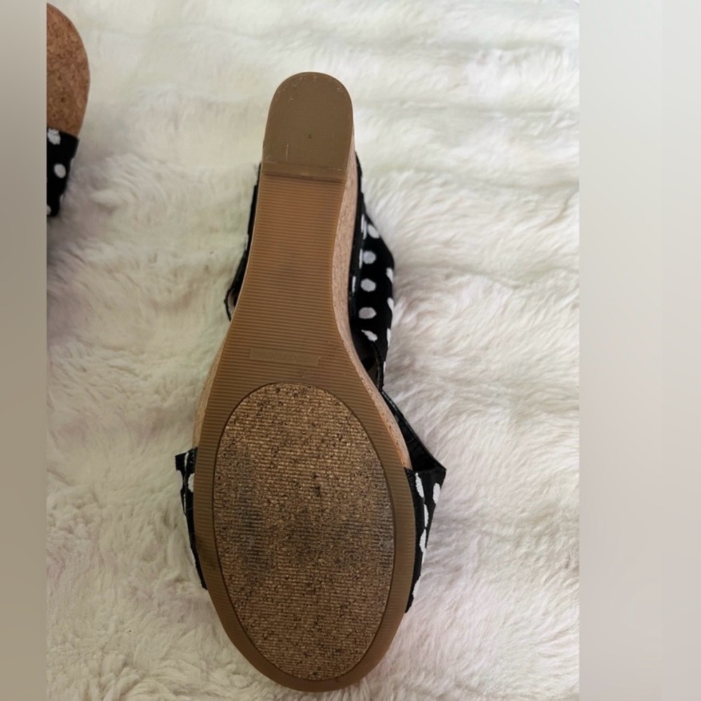 Lucky Brand Black white Polka dots studded women’s sandal wedges. Cork sole. 9.5 - Picture 8 of 12